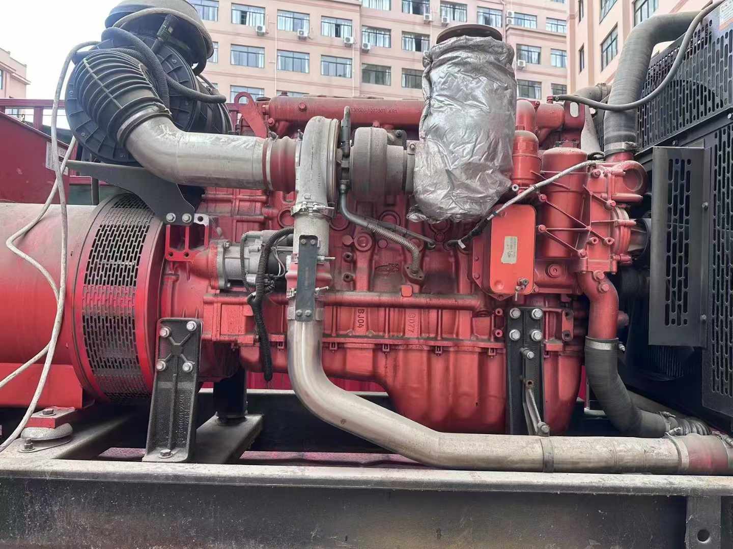 福贡如何选择适合 600kW 柴油发电机组的过载保护器？