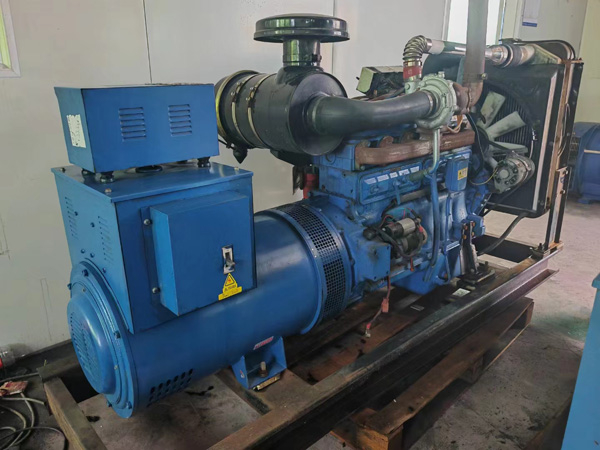 福贡100kW柴油发电机组使用多级机油有哪些优缺点？