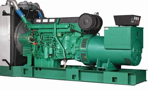 福贡发电机除垢后需要用清水冲洗水冷式机油散热器几次？